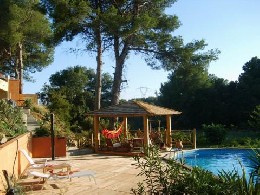 Gite in Istres for   4 •   with shared pool 