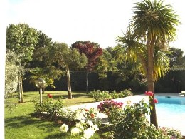 Chambre d'htes  Saint aunes pour  4 •   avec piscine prive 