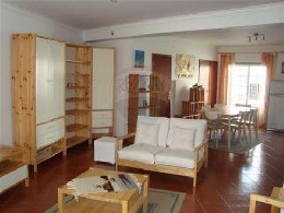 House in Alfeizero for   9 •   animals accepted (dog, pet...) 