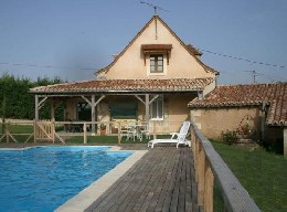 Maison  Dordogne (la gabriale) pour  7 •   avec piscine prive 