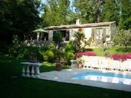 Haus in Grasse fr  8 •   mit privat Schwimmbad 