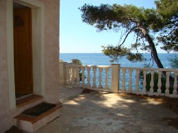 House in Carqueiranne for   6 •   view on sea 