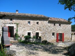 Gite 5 personnes Barjac - location vacances