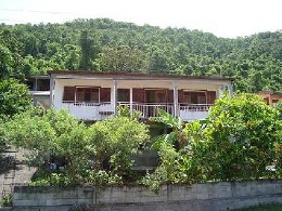 Maison  Bouillante pour  8 •   avec terrasse 