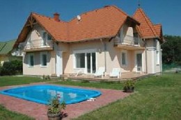 House in Gyenesdias for   14 •   animals accepted (dog, pet...) 