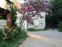 Gite  Viellesegure pour  5 •   avec terrasse 