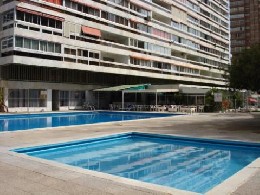   Benidorm pour  4 •   avec piscine partage 