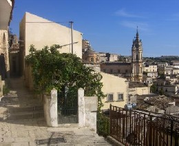 Beautiful little house in the heart of Sicilian Baroque