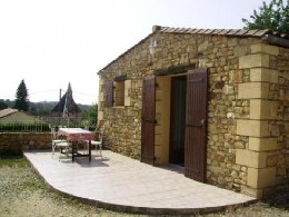 Studio in Sarlat la canda (pb) for   2 •   animals accepted (dog, pet...) 