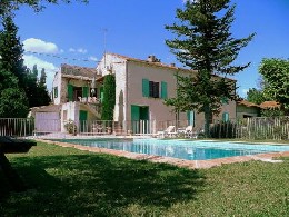 Gite in Avignon for   6 •   with private pool 