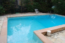 Flat in Toulon for   6 •   with private pool 