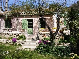 Gite  Nimes pour  2 •   avec terrasse 