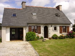 Haus in Plomodiern fr  4 •   Hof 