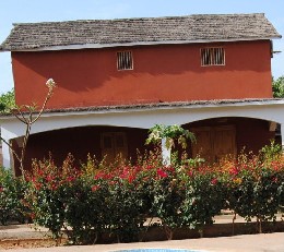 Casa en N gaparou para  7 •   con terraza 