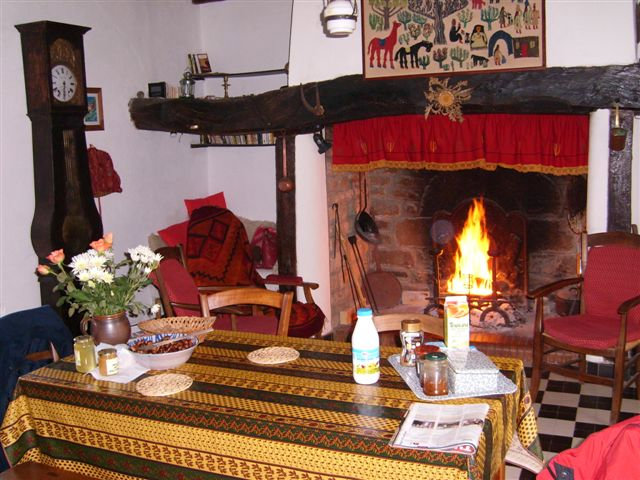 Haus in Marcillac la croisille fr  4 •   mit Terrasse 