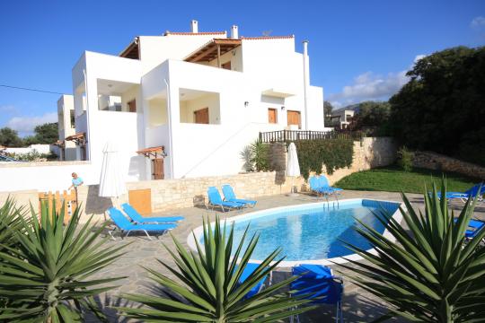 House in Rethymno russospiti for   8 •   view on sea 
