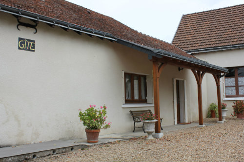 Gite Crouzilles - 8 personnes - location vacances