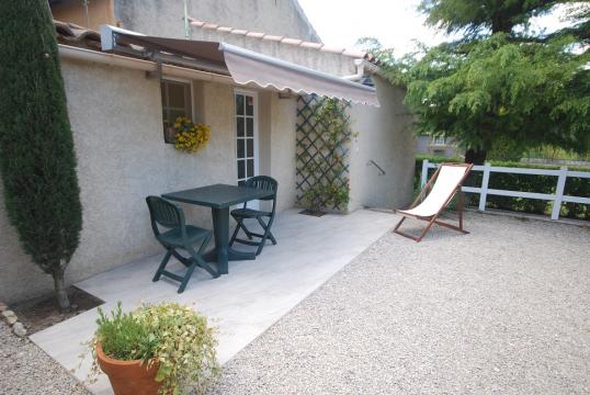 Cabannes (provence) photo