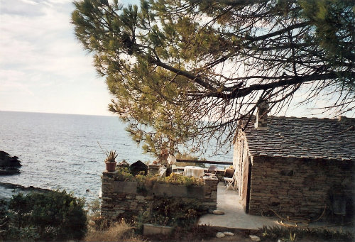 Casa de montaa en Scala di marinca para  2 •   vista al mar 