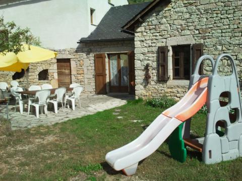 Maison  Ste enimie pour  10 •   avec terrasse 