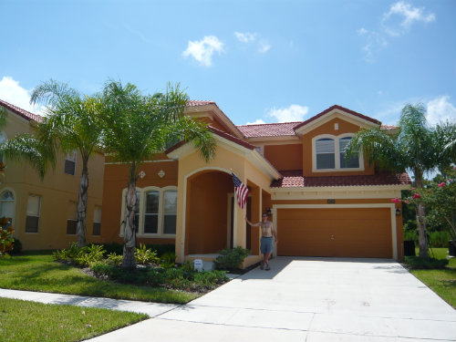 Casa en Kissimmee para  11 •   con piscina privada 