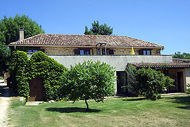 Gite  Belvs pour  6 •   avec terrasse 