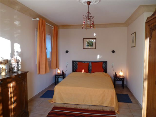 Chambre d'htes 10 personnes Chateauneuf Grasse - location vacances