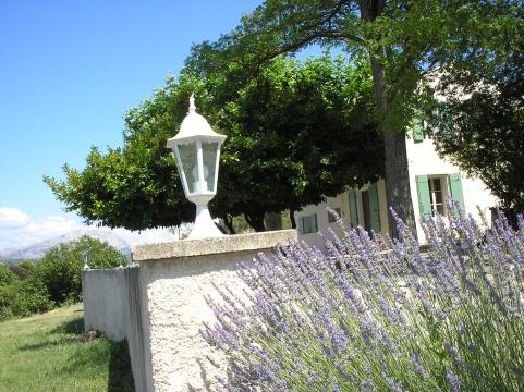 Maison  Aix en provence pour  2 •   parking priv 