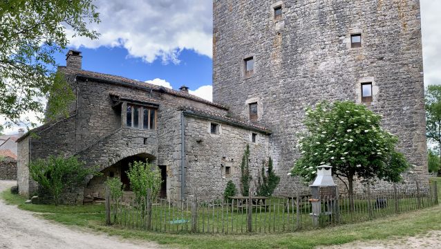 Gite  Le viala du pas de jaux pour  15 •   3 chambres 