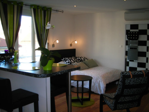 Studio in Grenoble - Vacation, holiday rental ad # 25523 Picture #2 thumbnail