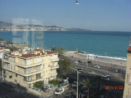 Studio  Nice pour  4 •   vue sur mer 