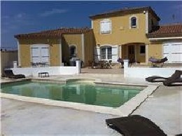 Haus in Arles fr  8 •   mit privat Schwimmbad 