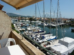 Studio  Port grimaud pour  6 •   vue sur mer 