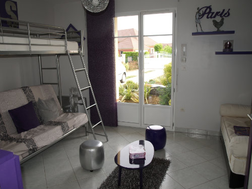 Studio in Magny le hongre for   4 •   private parking 