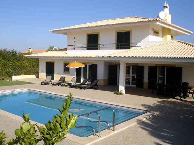 House in Portimo for   12 •   with private pool 