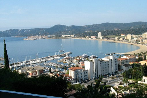 Appartement  Le lavandou pour  4 •   1 chambre 