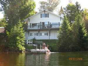 Chalet  St-adolphe-d'howard pour  6 •   vue sur lac 