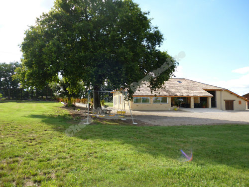 Ancienne ferme rnove - Avec piscine priv, boulodrome Vue dgage su...