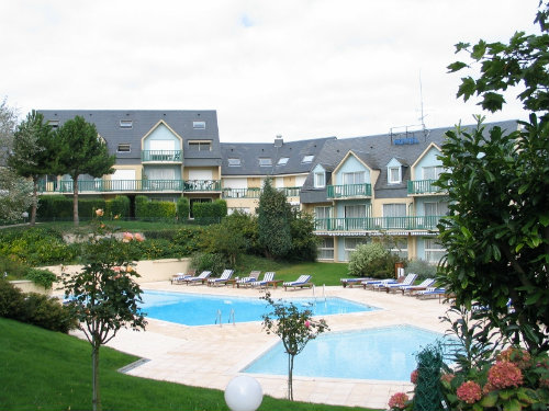 Studio  Port en bessin-huppain pour  4 •   avec piscine partage 