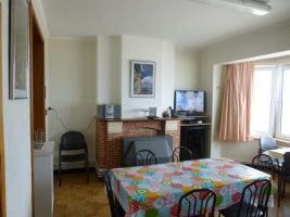 Flat in De panne for   6 •   view on sea 