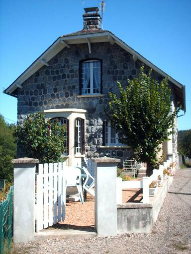 Haus in La roche canillac fr  6 •   mit Terrasse 