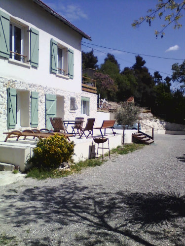 Maison  Saint victoret pour  4 •   avec terrasse 