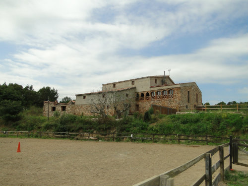 Casa rural en Caldes de montbui para  18 •   animales aceptados (perro, gato...) 