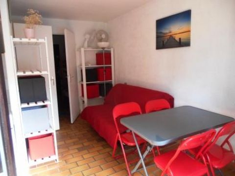 Flat in Hyeres - Vacation, holiday rental ad # 28413 Picture #2