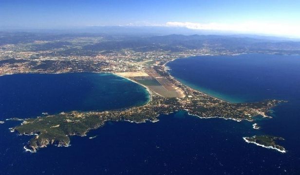 Appartement in Hyeres fr  4 •   Aussicht aufs Meer 