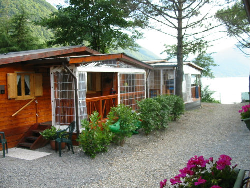 Casa de montaa en Porlezza para  4 •   vista a un lago 