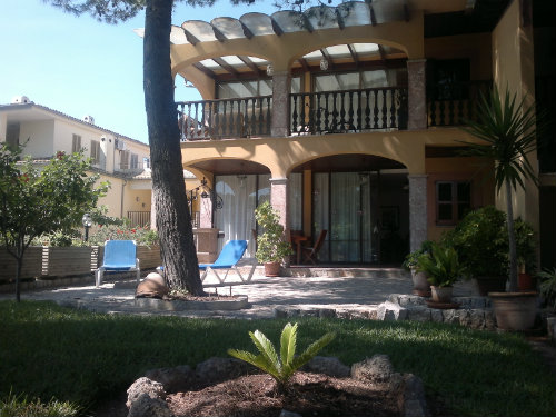 House in Puerto alcudia for   8 •   with balcony 