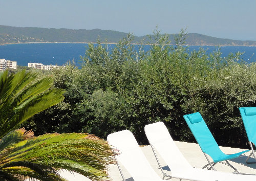 Appartement  Cavalaire sur mer pour  6 •   vue sur mer 