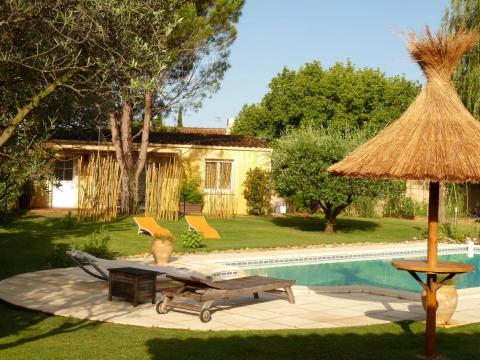 Gite in Bouillargues for   2 •   with shared pool 