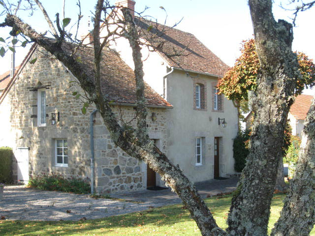 Gite  Frevaleix charron pour  5 •   avec terrasse 
